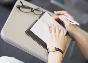 根河市包裝有限責任公司